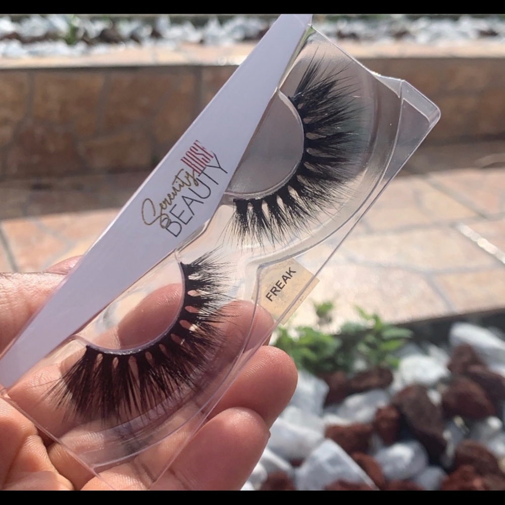 Eyelashes